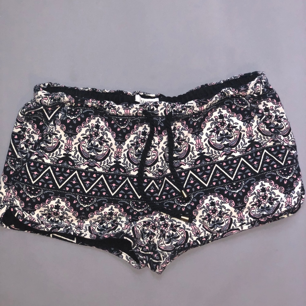 TRIBAL SHORTS